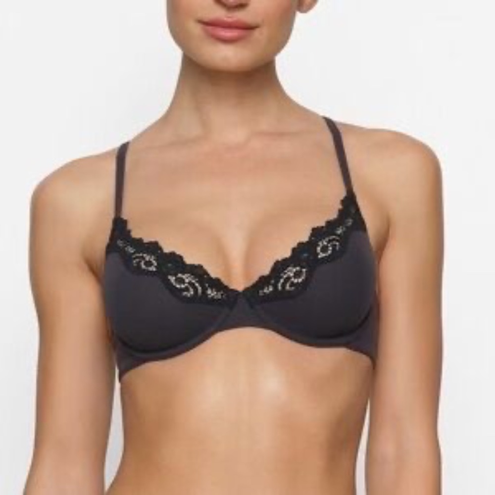 Skims, Fits Everybody Lace, Unlined Full Coverage Bra, 36D, Onyx, Sold Out